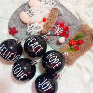 5 piece christmas bauble set